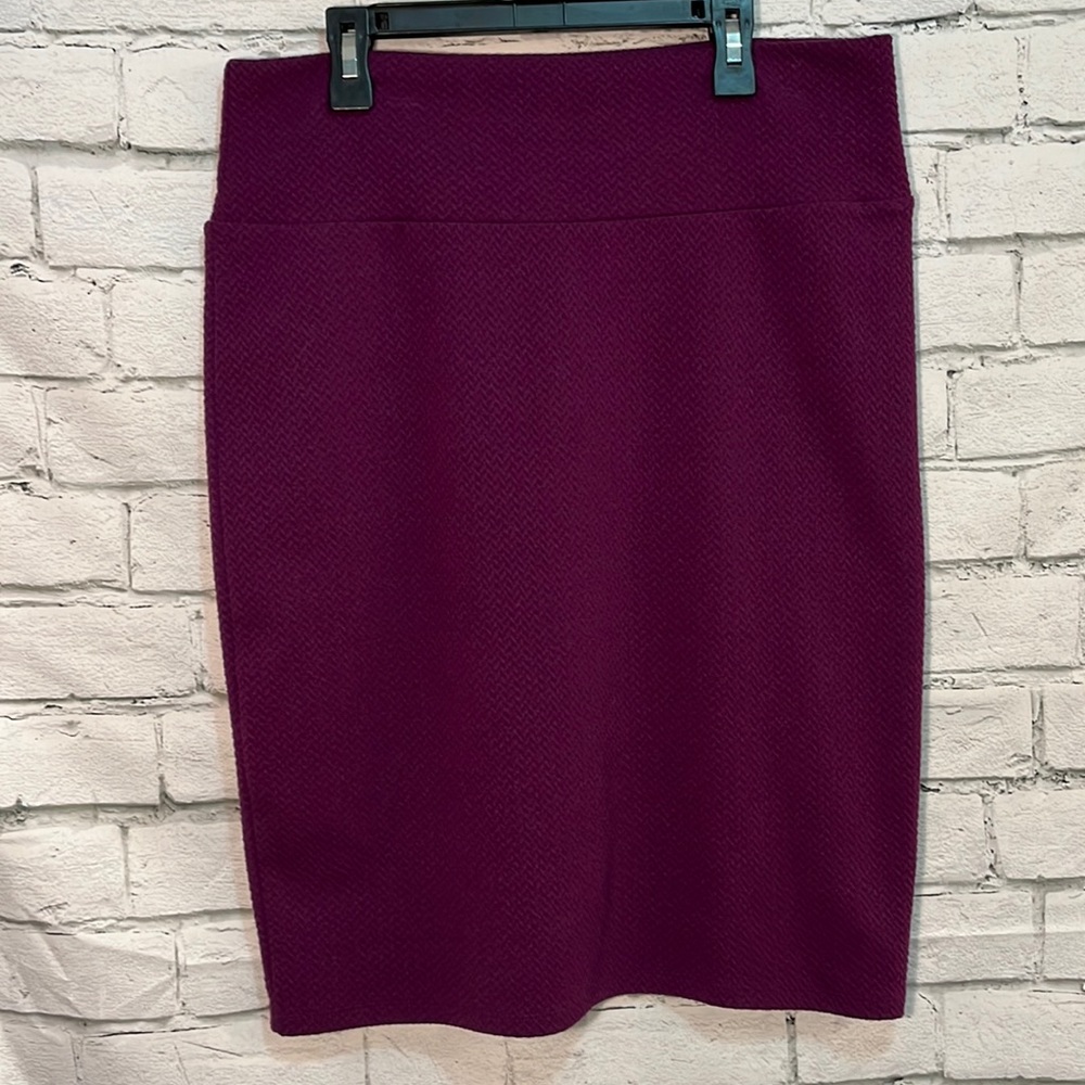 LuLaRoe Classic Cassie Pencil skirt Purple size Large